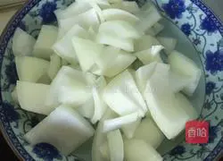 Illustration of homemade twice-cooked pork 6