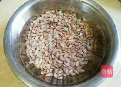 Illustration of how to make scallion oil and sea melon seeds 2