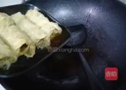 Illustration of how to make steamed cabbage rolls 11