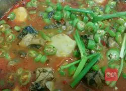 Illustration of how to make spicy pepper and taro chicken 9