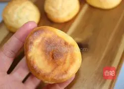 Illustration of how to make meringue cream puffs 16