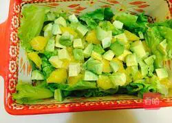 Illustration of how to make Orange Avocado Seafood Salad 6