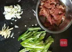 Illustration of how to make salt-fried pork 2