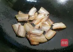 Illustration of how to make twice-cooked pork with carrots 6