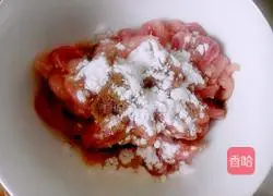  Illustration of how to make fish-flavored shredded pork with garlic dressing 2