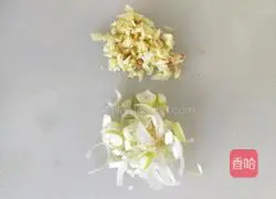 Illustration of how to make fried sausage with pepper 6