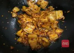 Illustration of how to make twice-cooked pork with onions 7