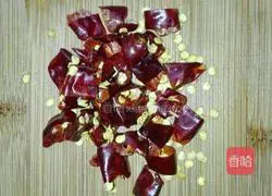 Illustration of how to make spicy ground three delicacies 5