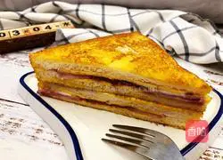 Illustration of how to make ham and cheese toast 12