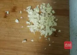 Illustration of how to pour boiled eggs with sauce 5