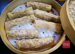 Illustration of how to make crispy chicken rolls 9