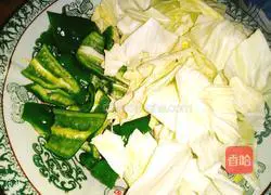 Illustration of the home version of dry pot fat sausage 4