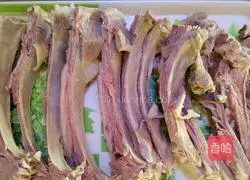 Illustration of how to make hand-caught lamb chops 8