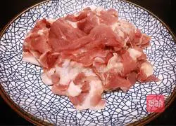 Illustration of how to make fried pork with salt 2
