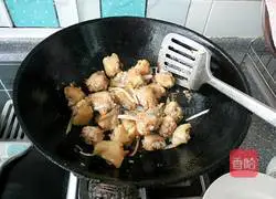 Illustration of how to make red wine chicken wings 8