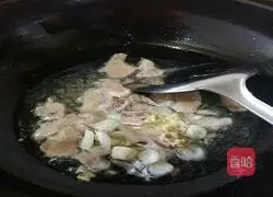 Illustration of how to make Mushu Pork 4