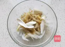 Illustration of how to make crispy whitebait 4