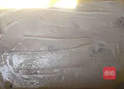 Illustration of how to make cow cream cake roll 18