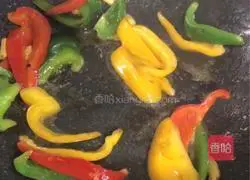 Illustration of how to make fried chicken with colorful pepper 5
