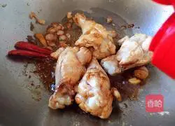 Illustration of braised chicken wing roots 7