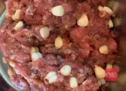 Illustration of how to make tomato and cola beef balls 5