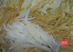 Illustration of how to make thousands of shredded cabbage 6