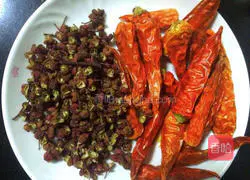 Illustration of how to make authentic Sichuan boiled fish 4