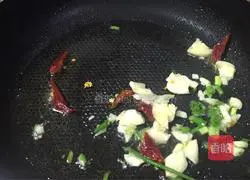 Illustration of how to stir-fry Huajia 3