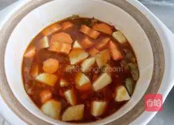 Illustration of how to cook beef brisket with potatoes 7