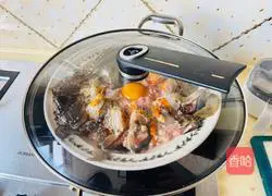 Illustration of how to make meat cakes and crabs 10