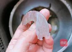 Recipe for Stir-fried Lily Prawns and Celery 3