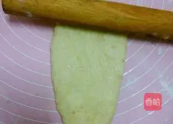 Illustration of how to make ham rolls 11