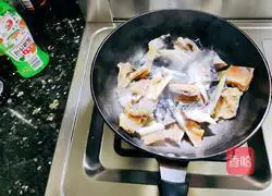 Illustration of Braised Dried Salted Fish 4