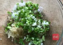 Illustration of how to make garlic skewered shrimps 2