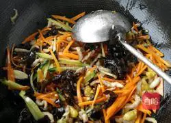 Let's call it fish-flavored shredded pork recipe 5