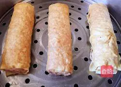 Illustration of how to make rolls 13