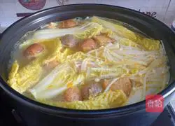 Illustration of how to make sour soup casserole meatballs 7