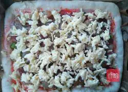 Illustration of how to make shrimp pizza 10