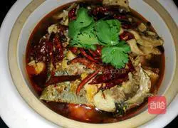 Illustration of how to make spicy boiled fish 4