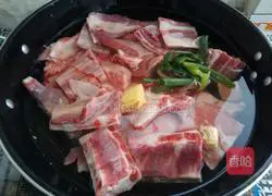 Illustration of braised lamb chops 1