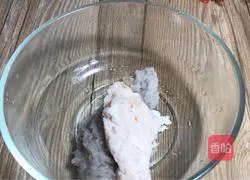 Illustration of how to make colorful shrimp rings 3