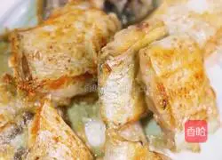 Illustration of braised hairtail fish 4