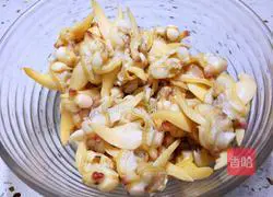 Illustration of how to make spicy fried clams 2