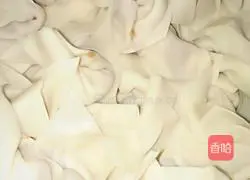 Illustration of how to make Sichuan wontons 6