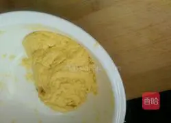 Illustration of how to make pumpkin buns with mashed potato stuffing 6