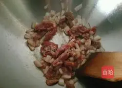 Illustration of how to make stir-fried pasta with black pepper beef tenderloin 4