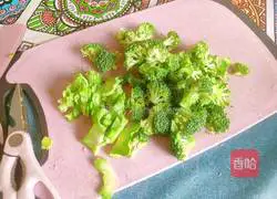 Illustration of how to make fried shrimps with broccoli, carrots and shrimps 7