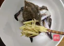  Illustration of how to make swimming crab braised rice cake 2
