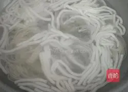 Illustration of homemade healthy spicy hotpot 7