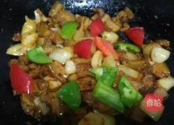 Illustration of how to make twice-cooked pork with onions 9